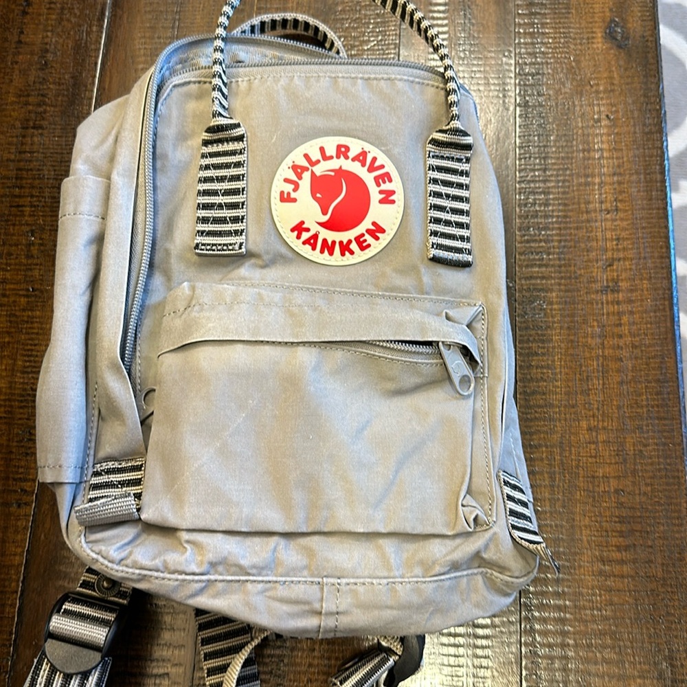 Fjallraven Kanken bag